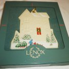 BEAUTIFUL LENOX CHINA PEMBROOKE MANOR CHRISTMAS ORNAMENT VICTORIAN HOME COLLECTION