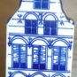 VINTAGE PORCELAIN WHITE & BLUE DELFT DUTCH HOUSE PEPPER SALT SHAKER