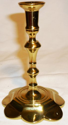 VINTAGE WILLIAMSBURG METALCRAFTERS SOLID BRASS CANDLE HOLDER