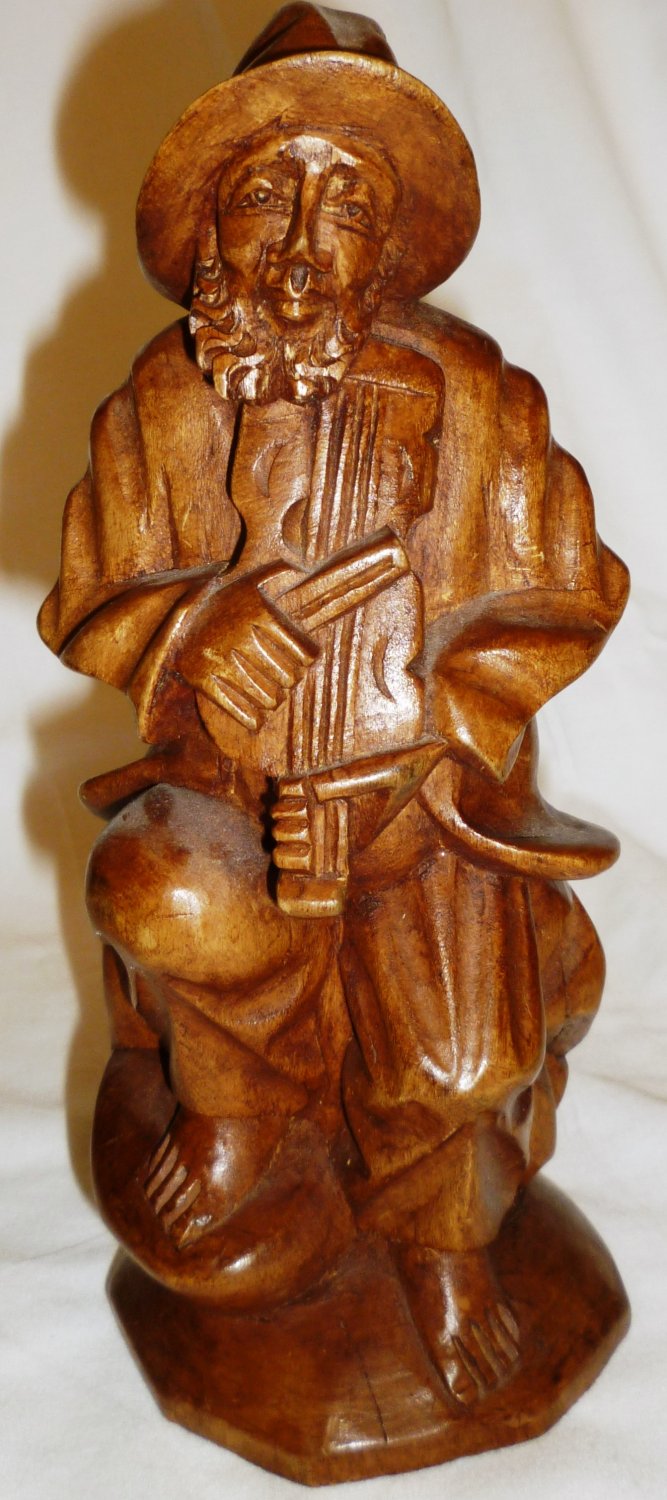 VINTAGE BLACK FOREST GERMANY WOOD CARVED FIGURINE MAN W/VIOLIN FIDDLER