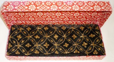 VINTAGE WOMEN'S BLACK VELOUR EVENING CLUTCH GOLD TREAD EMBOSSED