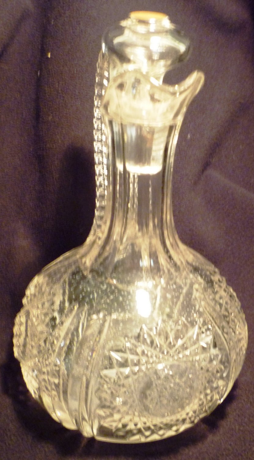 VINTAGE CLEAR PRESSED GLASS WINE PITCHER DECANTER