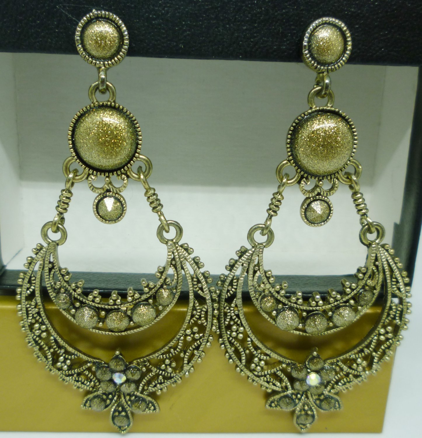 BEAUTIFUL FASHION JEWELRY EVENING WEAR BEJEWELED ORNATE EARRINGS