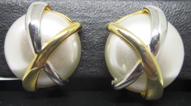 VINTAGE WHITE PEARL BUTTON ENCASED SILVER & GOLD METAL CLIP EARRINGS