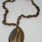 BEAUTIFUL BROWN AGATE BEADED NECKLACE WITH TEARDROP PENDANT