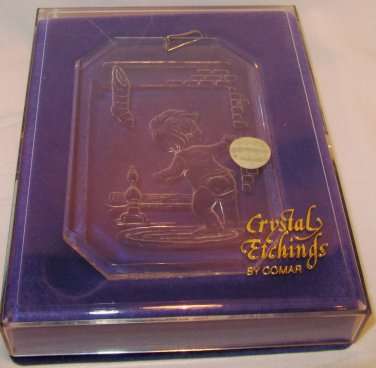 CHARMING ETCHING CRYSTAL BY COMAR CHRISTMAS ORNAMENT WINDOW LIGHT CATCHER