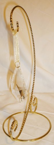 CUT CRYSTAL ORNAMENT BY PIER 1 (NO DISPLAY)