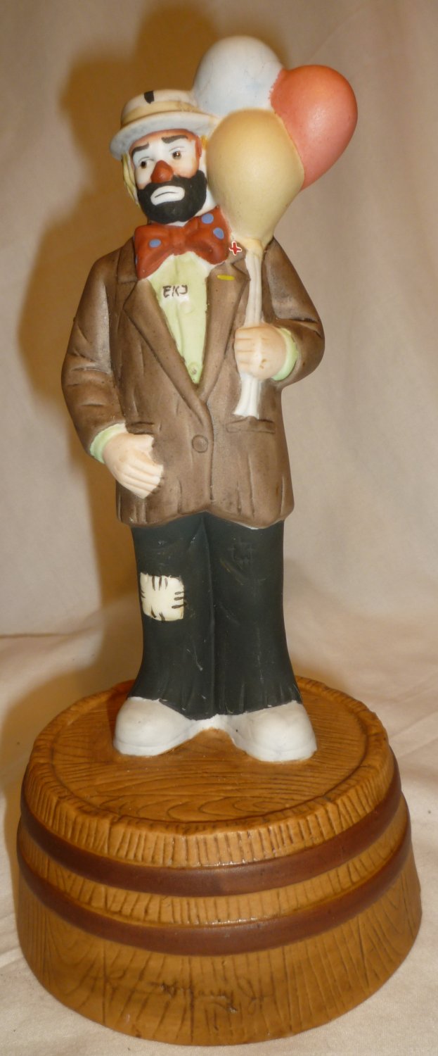 FLAMBRO MALAYSIA EMMET KELLY CLOWN W/BALLOONS ON A BARREL MUSIC BOX