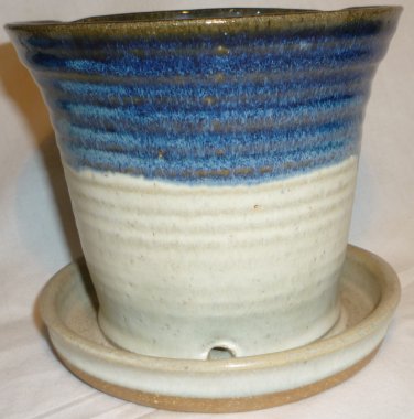STUDIO POTTERY ALATORIA HAND THROWN STONEWARE POTTERY PLANTER & BUILD-IN SAUCER