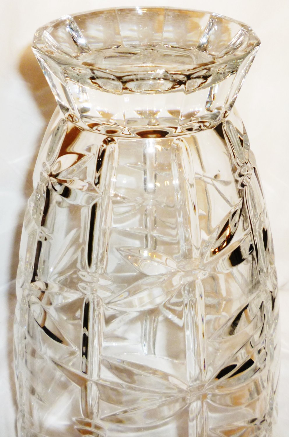 STUNNING VINTAGE CLEAR CUT CRYSTAL GLASS PEDESTAL VASE 12"