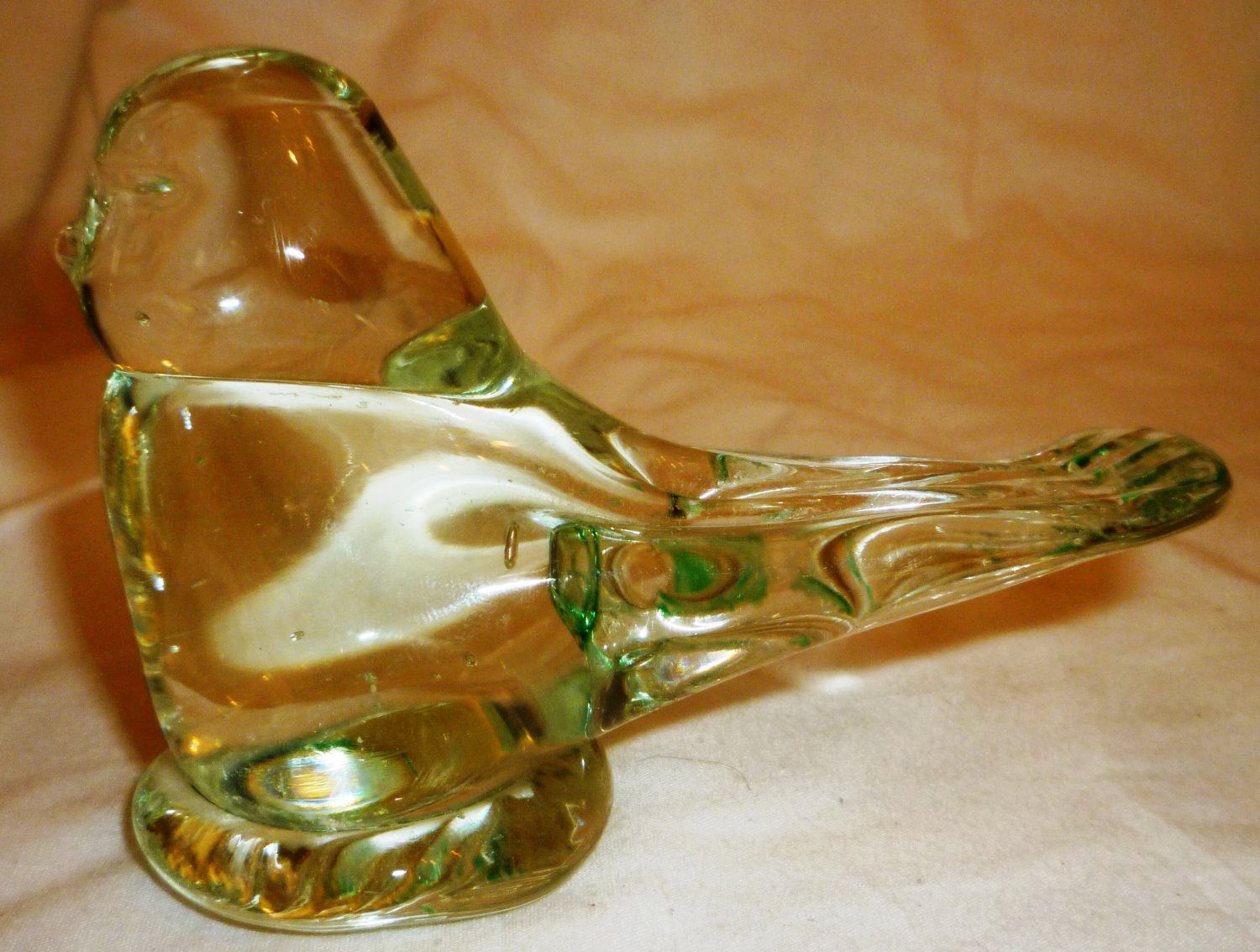 VINTAGE FENTON GLASS BIRD ON A NEST FIGURINE CLEAR W/GREEN