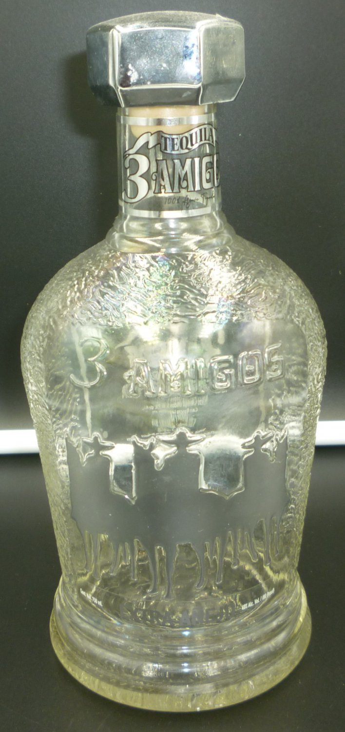 COLLECTIBLE EMPTY BOTTLE THREE AMIGOS ANEJO TEIQULA