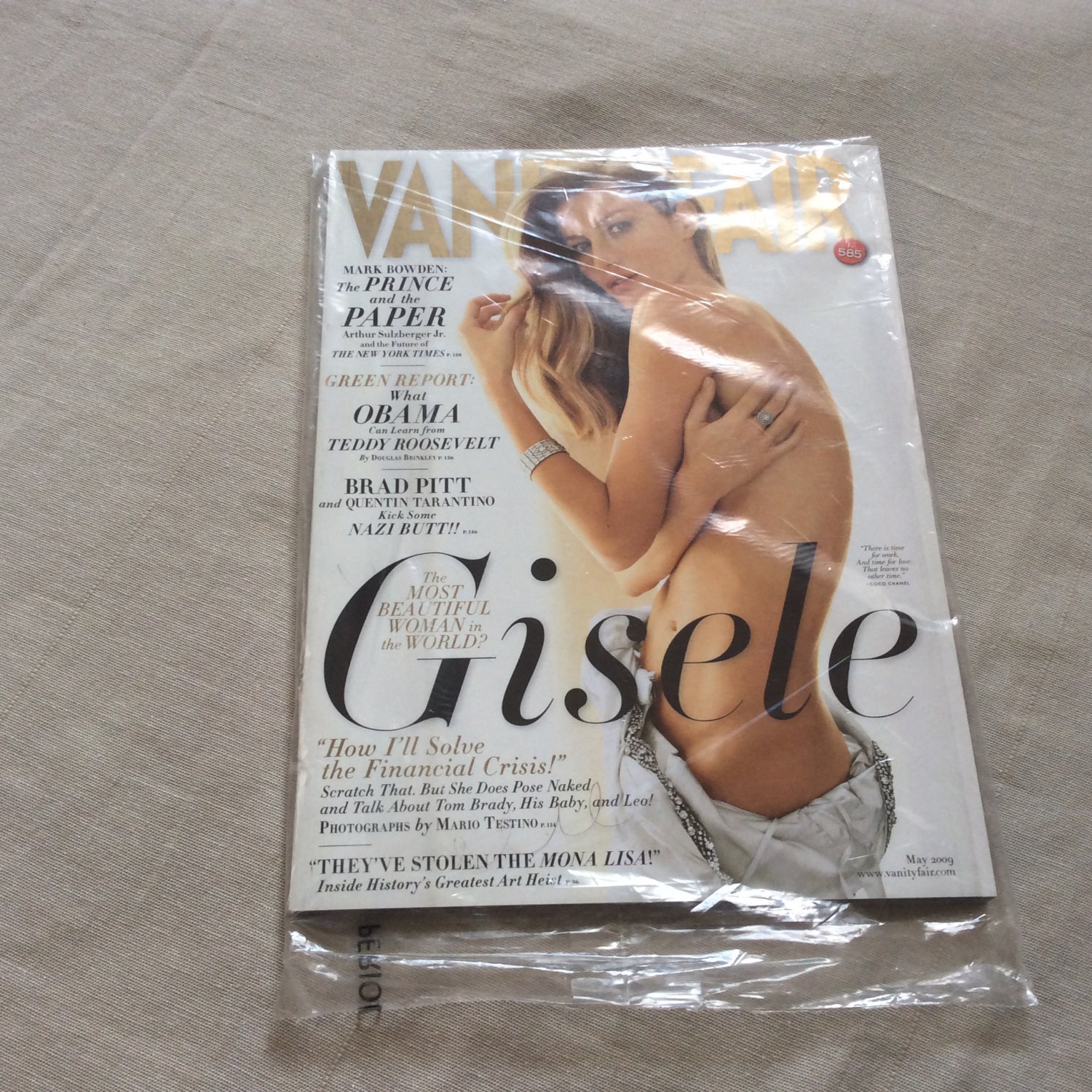 Vanity Fair May 2009 Gisele Bundchen Inglorius Basterds Brad Pitt Tarantino Luxury Advertising