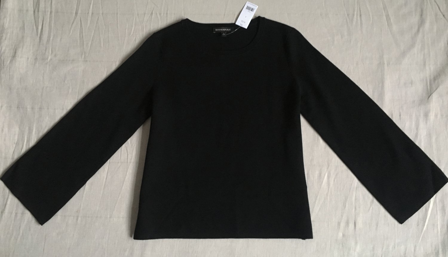 Banana Republic Simple Elegant Boxy Black Pullover Knit Top Minimalist Solid Color