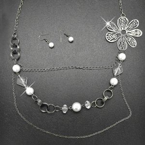 White and silver necklace & earring !!