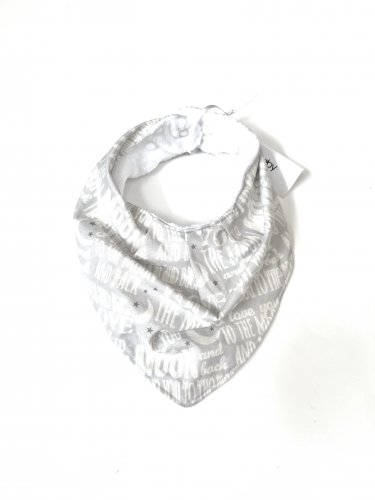 LOVE U TO THE MOON- Handmade Bandana Bib        SIZE: ONE SIZE