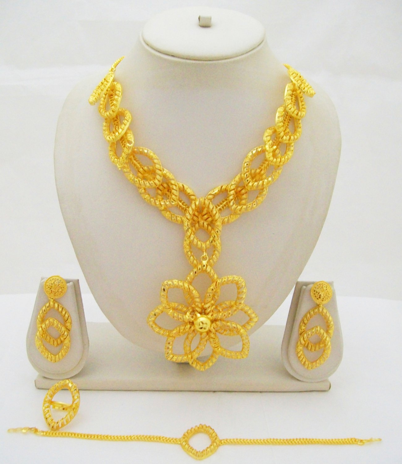 Flower Filigree Gold Plated Necklace Petal Pattern Indian Costume ...