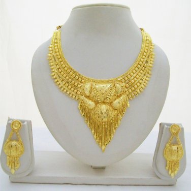 Explore beautiful Veditha gold-coated choker necklace