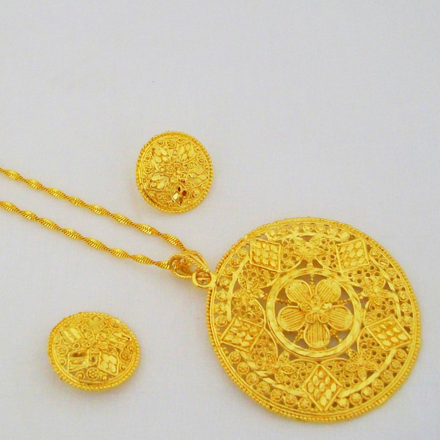 Round Gold Plated Filigree Chain Pendant Necklace Indian Jewellery Set