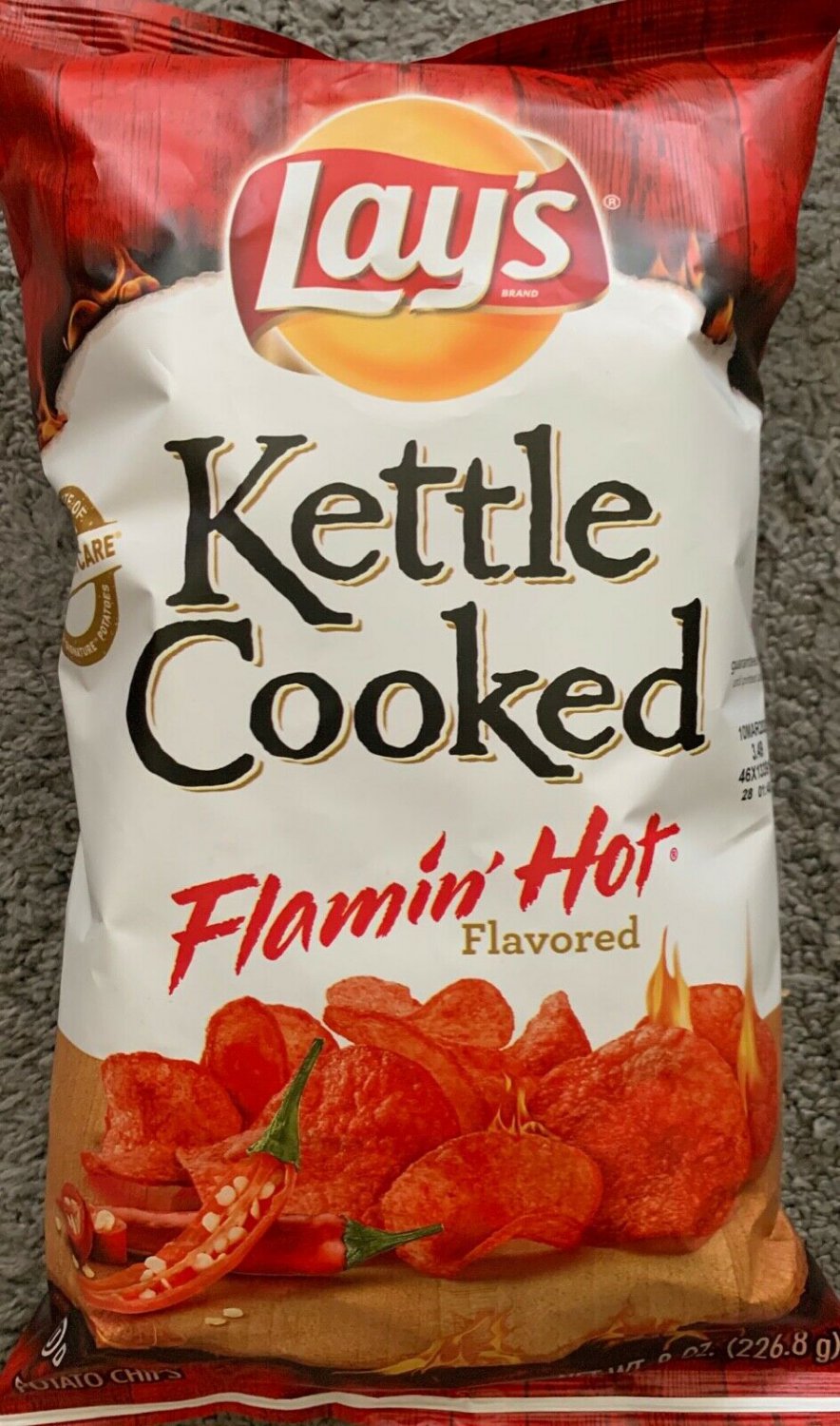Lays Kettle Cooked Flamin Hot Flavored Potato Chips 8 Oz 226 8g Bag