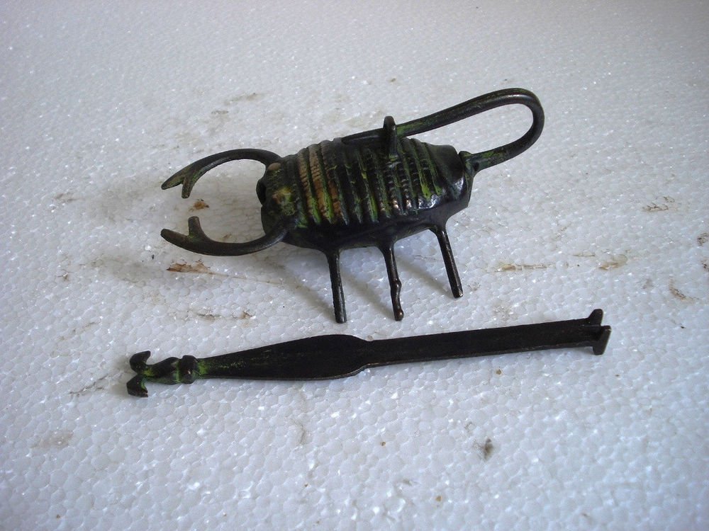 ANTIQUE Style SCORPION Type Padlock Lock with Key Brass Made (C)