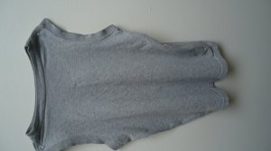 gray tank top