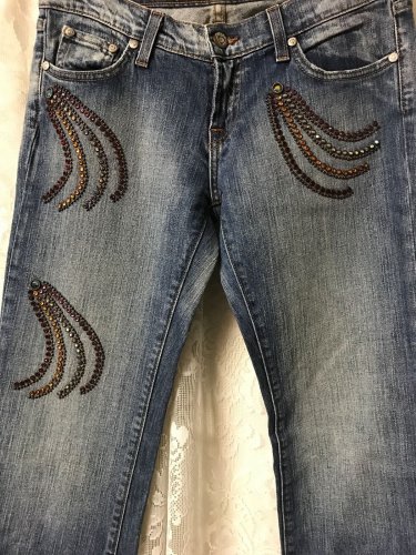KIPPYS JEANS  Swarovski Crystals  27 X 31 &Acirc;&frac12;  STRAIGHT LEG