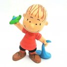 Linus Charlie Brown Peanuts PNTS Vinyl Figure 3" with Blanket and Plane in Hands