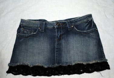 YMI BLUE WASHED DENIM MINI SKIRT BLACK SEQUINED LACE TRIM BOTTOM  SIZE 9