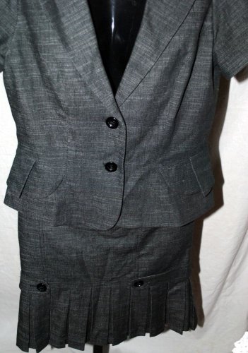 AGB Gray  2 Piece Matching Outfit Top And Pleated Skirt Set Sz 8