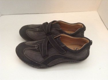 SOFFT BLACK GREY SUEDE LEATHER STRAP OVER SNEAKERS WOMENS 5.5M
