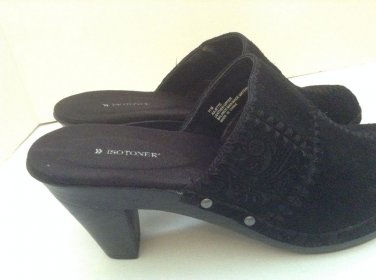 Isotoner Women's black Leather mules clogs size 11M