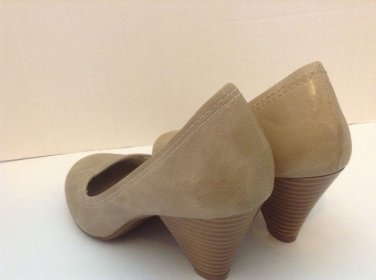 American Eagle Classic Pumps Tan Nude women dress shoes round toe sz.7