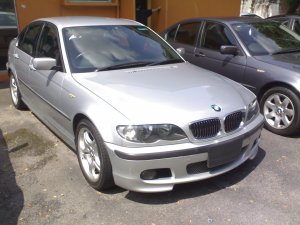 BMW325 E46