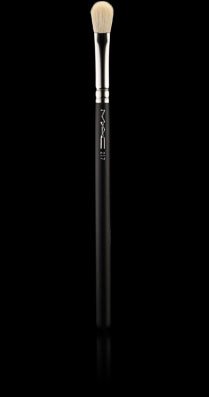 M.A.C 217 Blending Brush