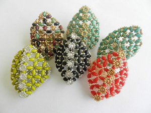 1 Handmade Beaded Polygon Daisy Ring