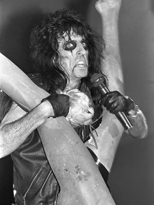 Alice Cooper 8&acirc;��x10&acirc;�� BW Concert Photo (Brand New)