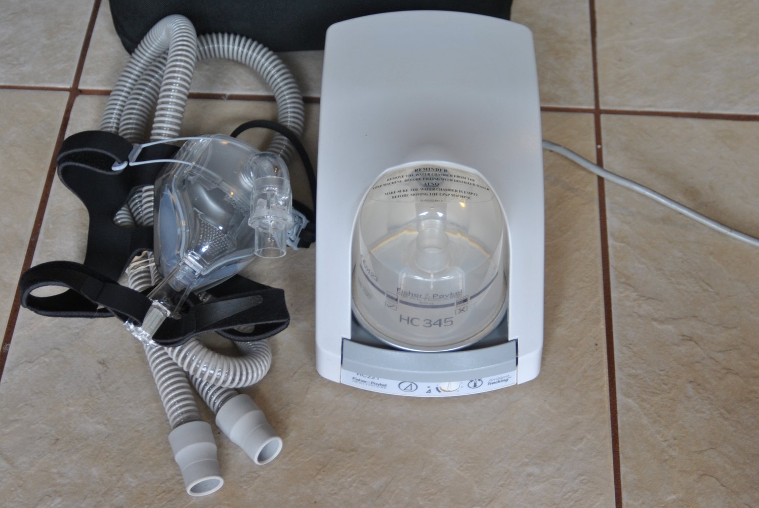 Fisher & Paykel Healthcare HC221 LE CPAP HC221JHU 18374 hrs apr18 K1* Fisher & Paykel Healthcare HC221 LE CPAP HC221JHU 18374 hrs apr18 K1*