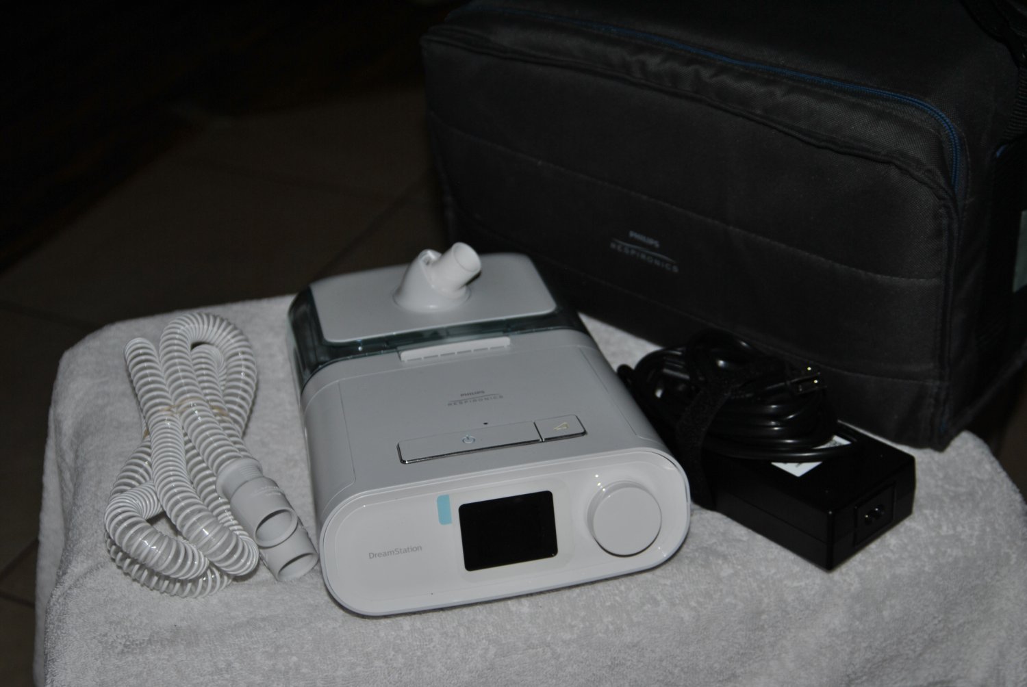 Philips Respironics DreamStation DreamStnCPAPProHumCell DOM DSX400H11C