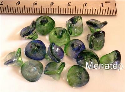 12 12mm Three Petal Flower Beads: Blueberry/Green Tea
