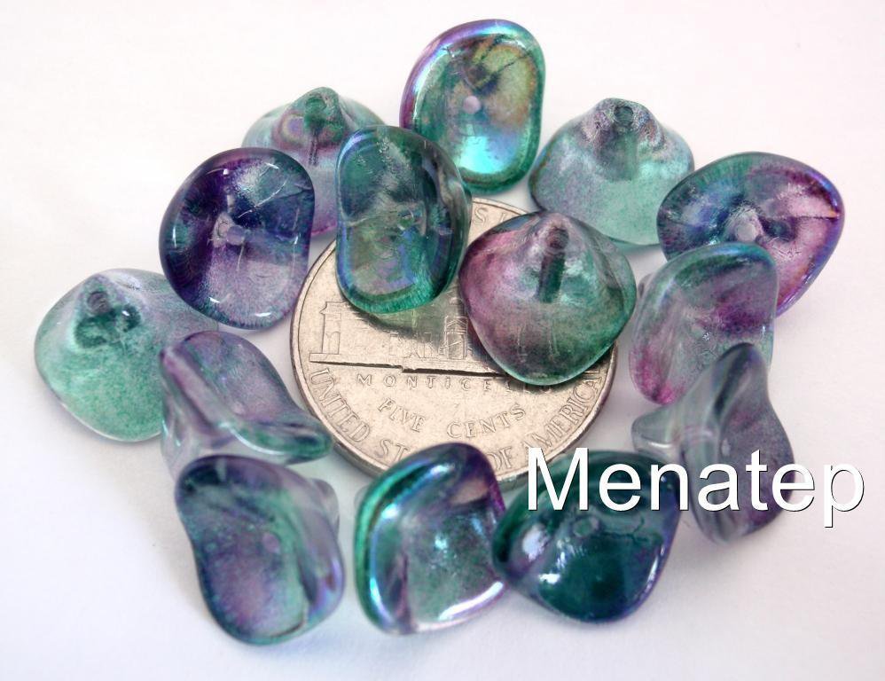 12  12 mm Three Petal Flower Beads: Coated - Metallic Purple Peacock