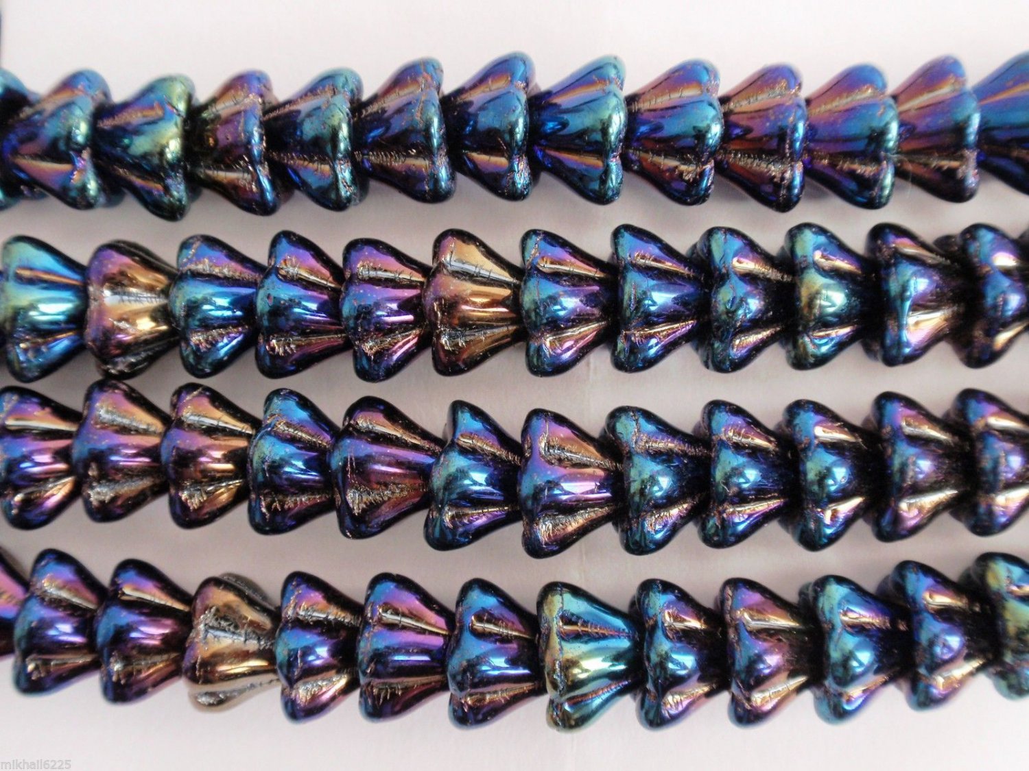 25  8 mm Czech Bell Flowers: Iris - Blue