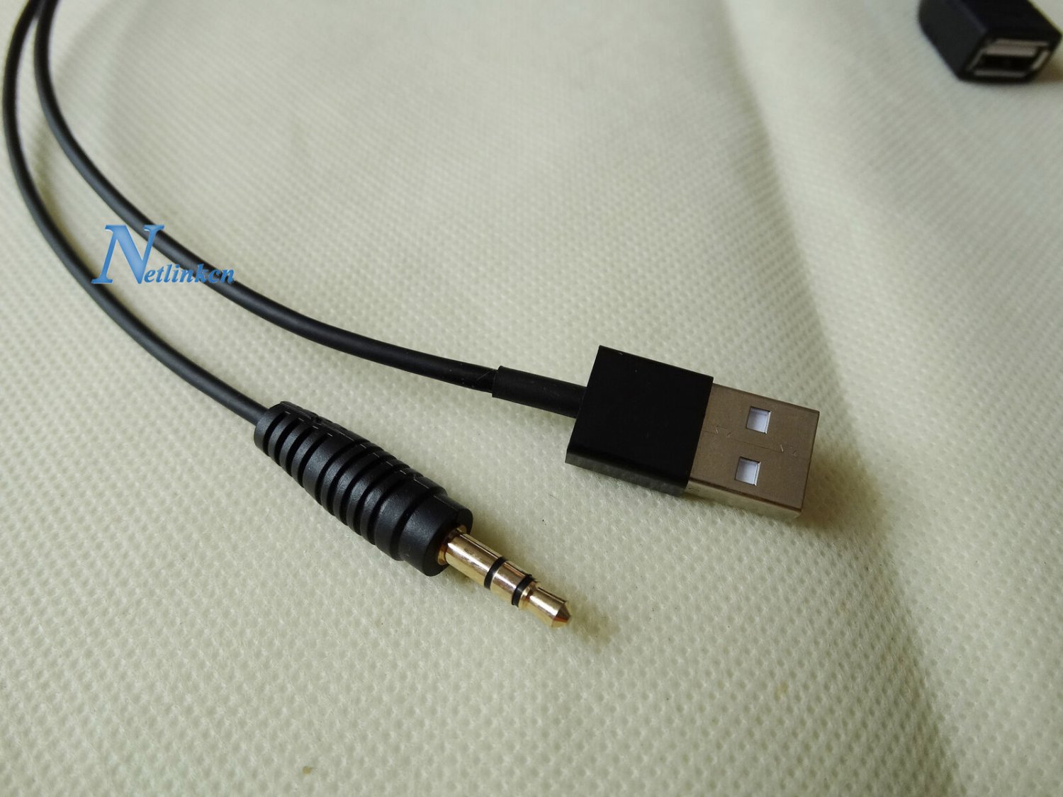 iPhone 11 X 8 7 AUX Input Cable Adapter USB For Infiniti EX35 EX37 FX35