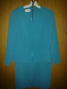 Heury lee v good quality suit 4 woman v pretty size 18