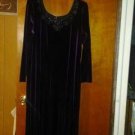 j.R NITES v pretty velvet purple 4 woman size 18 W