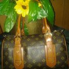 fashion handbag v cute leather purse in v good condition u will like it