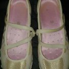 Sketchers sneakers . 4 women walk v good quality 4 her size 8