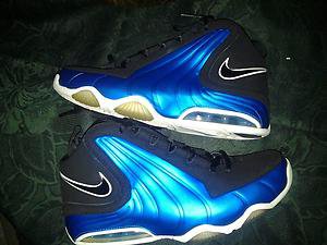 Nike sneakers bot  4 men very beautiful size 7