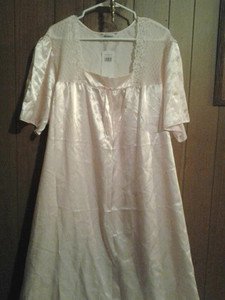 Betterment v pretty sleeping wear 4her v soft size 22/24 pink