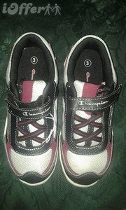 Champion . Sneaker boys size 3 Newt
